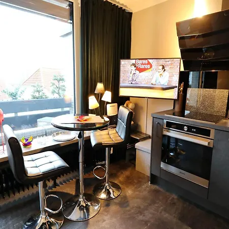 Achterdeck, 202 Apartment